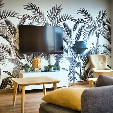 20m2, Sdb Pv, Centre, Wifi, 160m2 Privatunterkunft